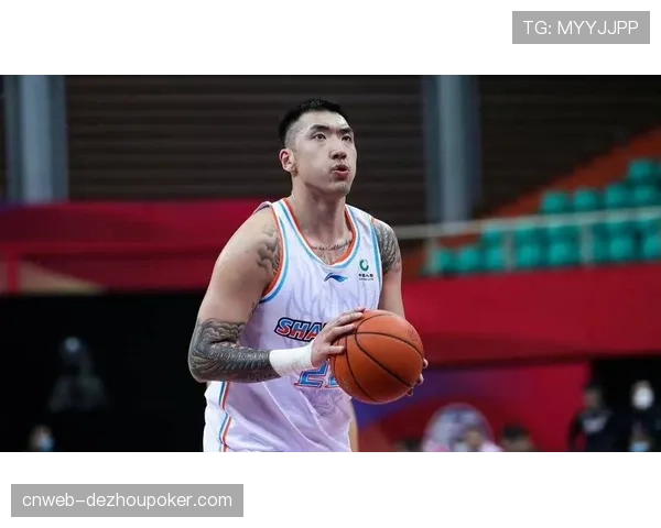 王牌新援琼斯迅速融入体系，首秀贡献3次抢断并全部转化为得分